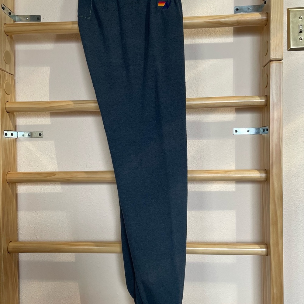 AV charcoal sweats - Picture 4 of 7
